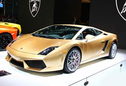 لامبورغيني غالاردو LP560-4 الذهبية نسخة حصرية للصين